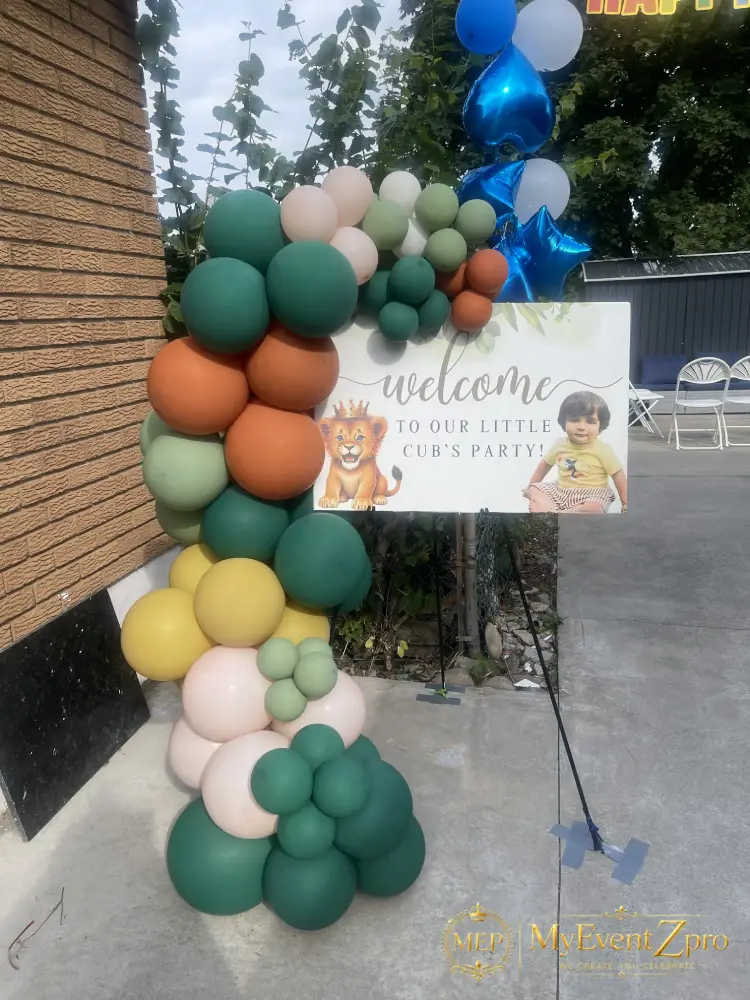 Wild One Jungle King 1st Birthday Balloon & Backdrop Setup